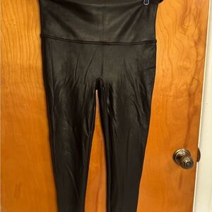 ✨XLP EUC SPANX Black Faux Leather Leggings